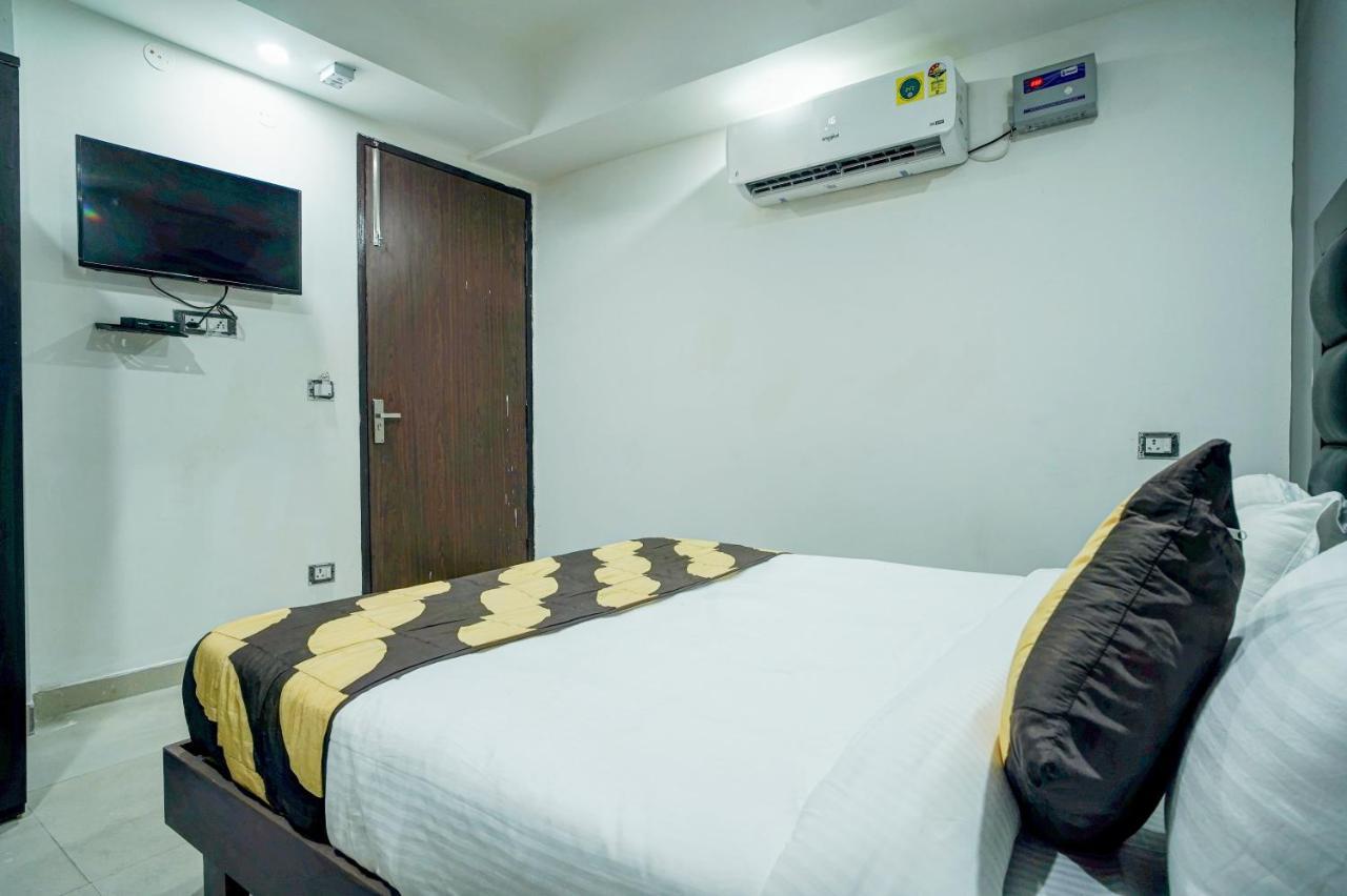 Hotel Red Snapper Couple Friendly At West Delhi Nové Dillí Exteriér fotografie